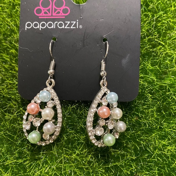 paparazzi Jewelry - 6 items for $25 Paparazzi -Fabulously Wealthy - Multi color